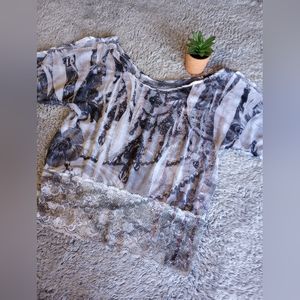 Women's drop shoulder floral and sequined loose fit blouse, size Small